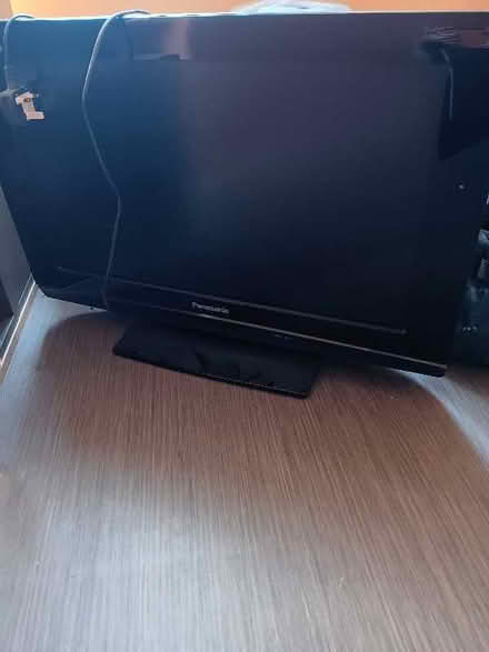 Photo of free 26 inch tv (North Watford WD24) #1