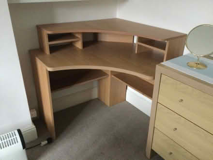 Photo of free Large corner desk (Kingston upon Thames KT1) #1