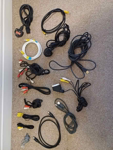 Photo of free Various cables (Oakenholt CH6) #1