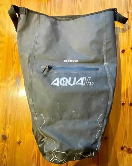 Photo of free Oxford Aqua V32 pannier (Stockwell End WV6) #1