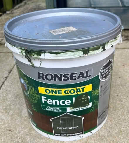 Photo of free Fence paint (Earley RG6) #1