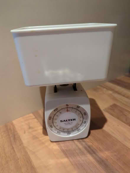 Photo of free Small kitchen scale (Dun Laoghaire, Dublin) #1