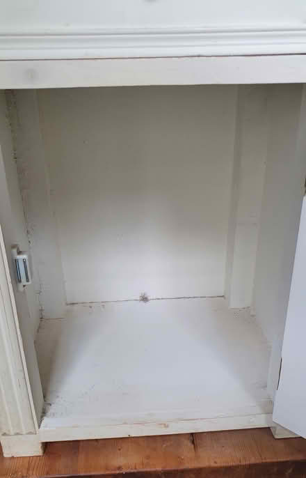 Photo of free Small Timeless White Cupboard (Camberwell Green) #4