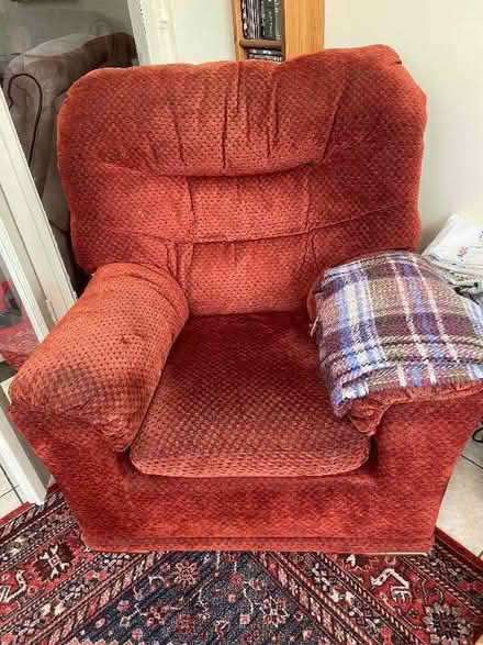 Photo of free G plan three piece suite (Claughton CH43) #3