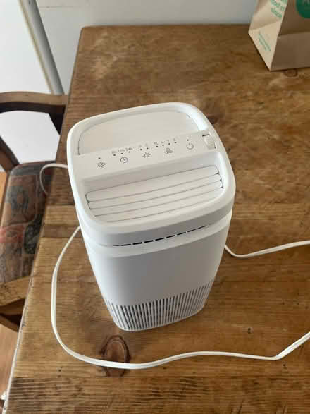 Photo of free Newish air purifier (South Boulder) #1