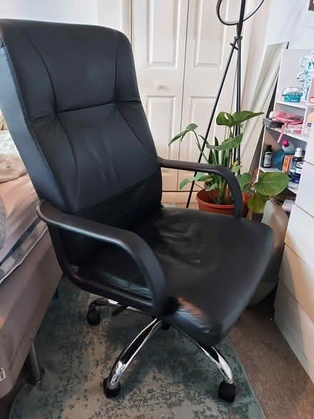Photo of free Large desk chair (Bermondsey SE1) #2