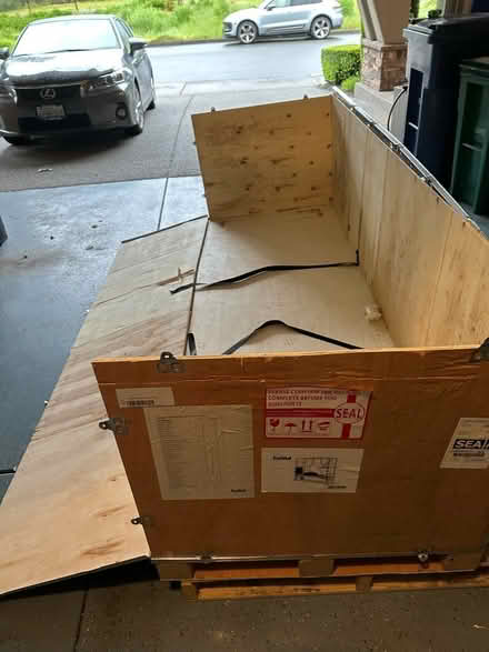 Photo of free Wood shipping crate (Renton - Kennydale) #1