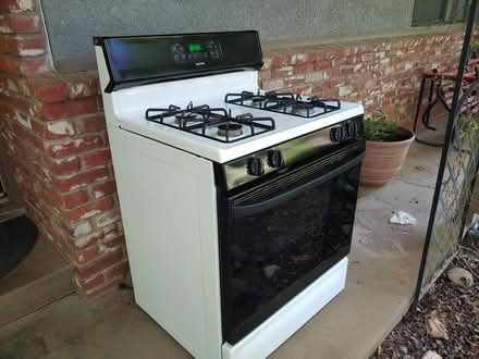 Photo of free Hotpoint range/oven (Near Win River Casino) #3