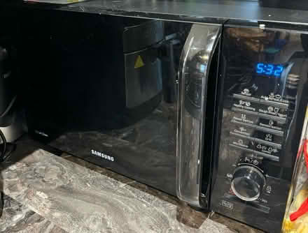 Photo of free Samsung microwave (Reading/slough) #1