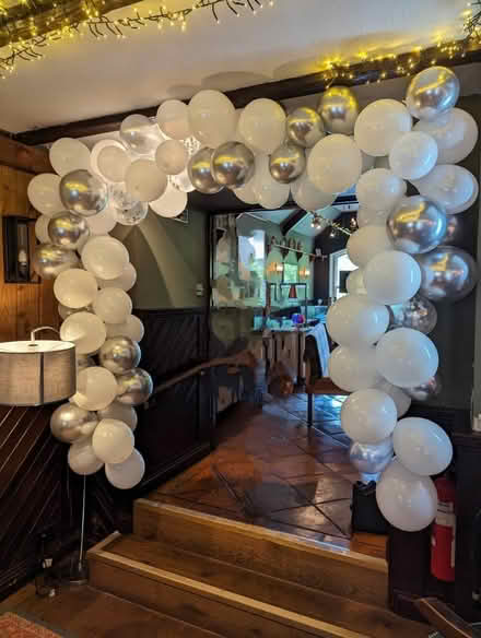 Photo of free Balloon arches (Hurst Golf Course RG41) #1