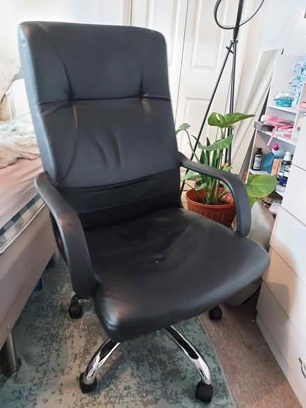 Photo of free Large desk chair (Bermondsey SE1) #1