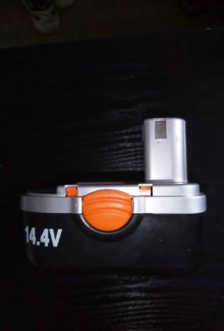Photo of Rechargeable battery pack made by challenge (Ashton upon Mersey M33) #1