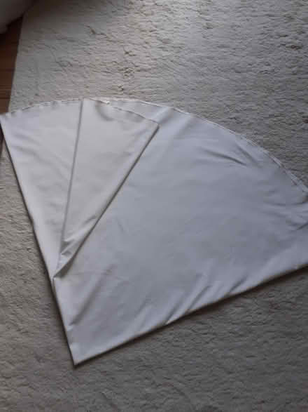 Photo of free Circular table cloth (Bexleyheath DA7) #1