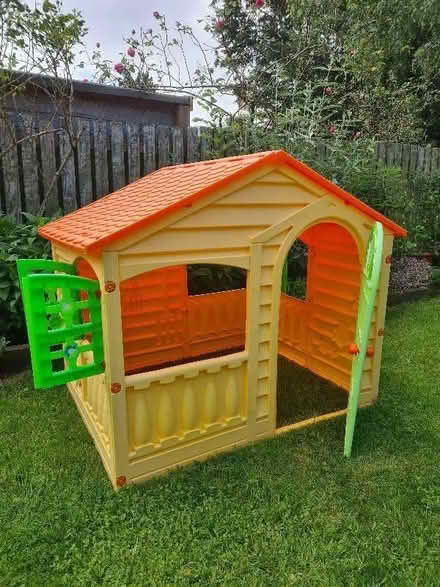 Photo of free Children's Wendy House (Willen MK15) #1