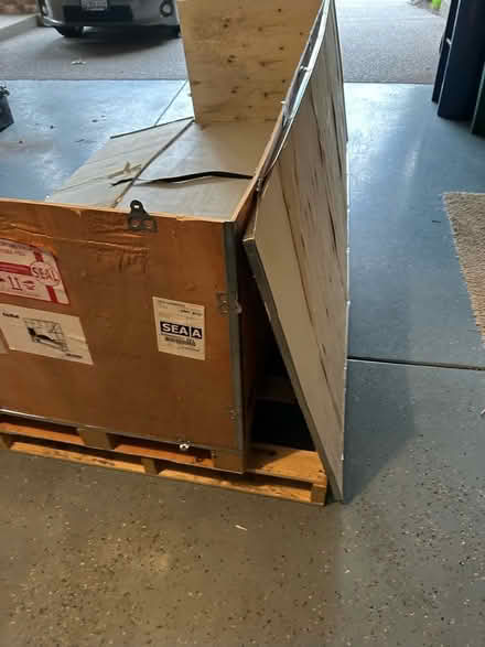 Photo of free Wood shipping crate (Renton - Kennydale) #2