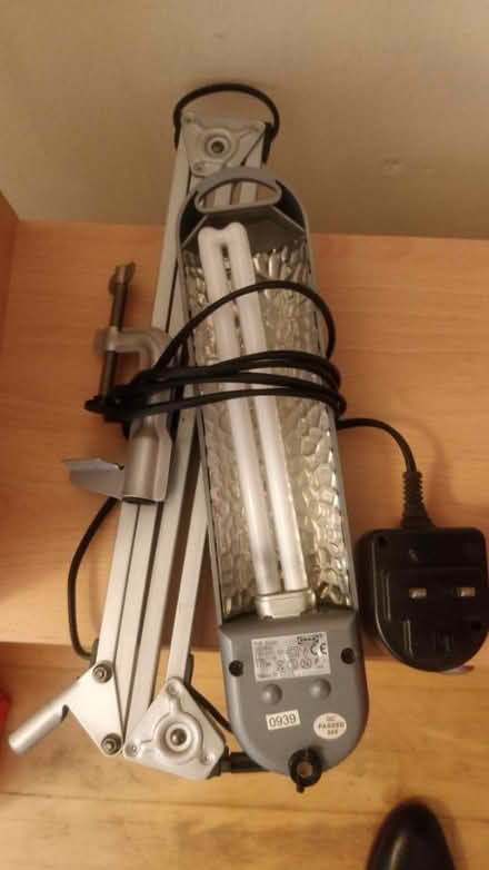 Photo of free Articulated desktop lamp (Stockwell SW9) #2