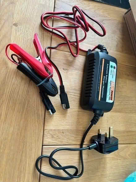 Photo of free Vehicle battery charger 2 (Falkirk FK1) #2