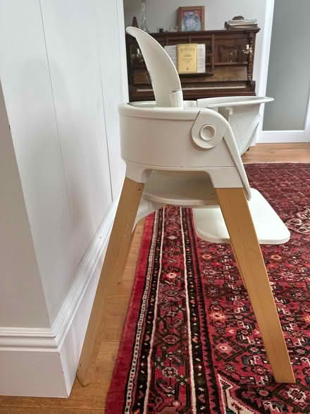 Photo of free high chair (kew TW9) #2