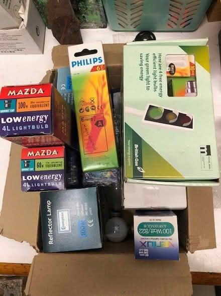Photo of free Miscellaneous electric bulbs (Twickenham TW1) #1