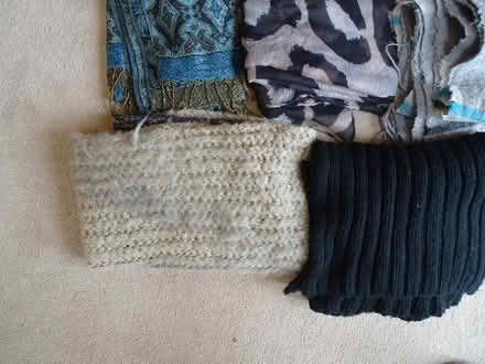 Photo of free job lot 13 Hats, scarves, snoods (Tolworth KT5) #4