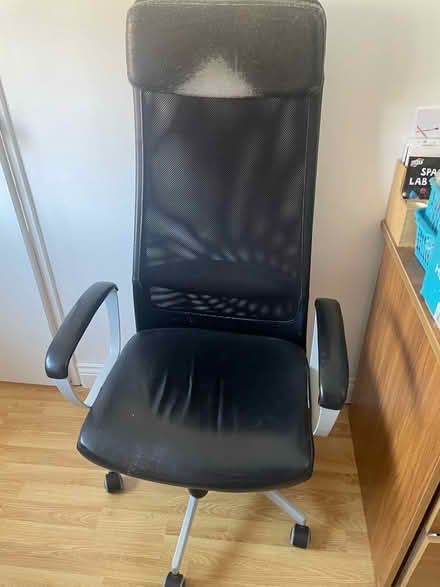 Photo of free Office chair (West st Leonard’s) #2