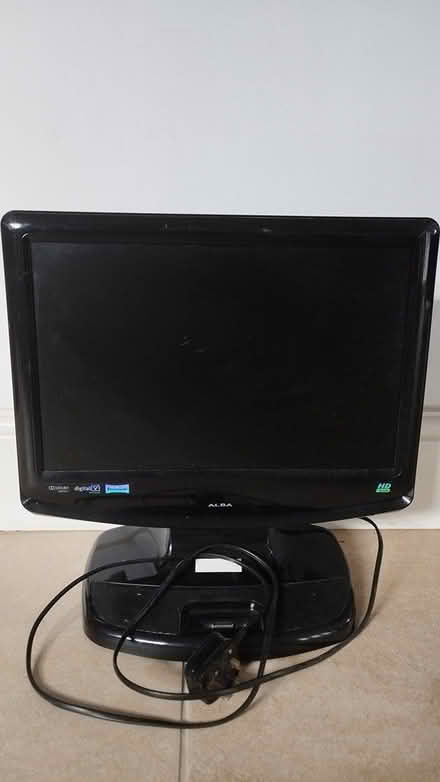 Photo of free TV (Farnborough GU14) #1