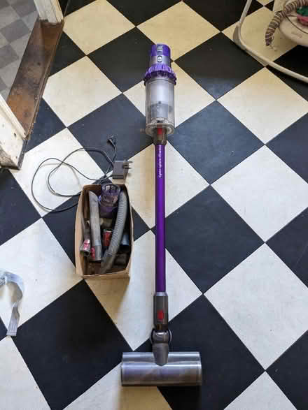 Photo of free Dyson cordless vacuum (working) (Almeley HR3) #1