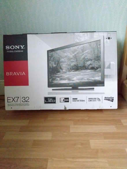 Photo of free Sony Bravia 32" TV (Shurdington GL51) #1