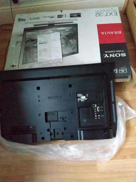 Photo of free Sony Bravia 32" TV (Shurdington GL51) #2