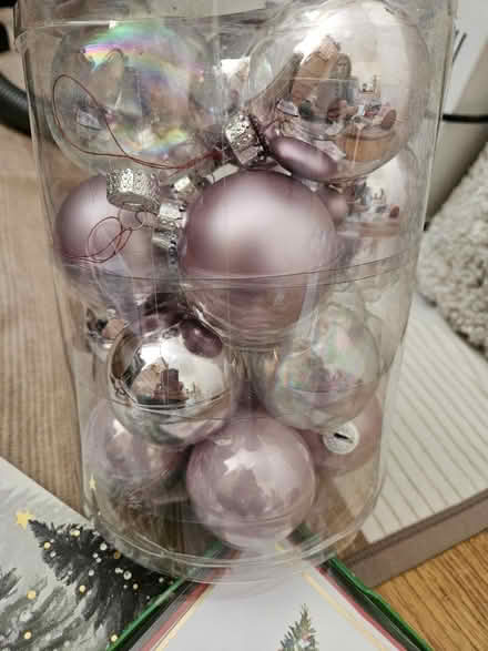 Photo of free Christmas cards & decoration (NW4) #2