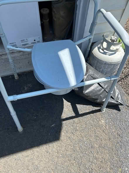 Photo of free Commode (Doylestown) #1