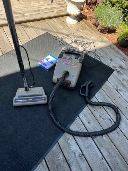 Photo of free Hoover vacuum (McKellar) #1