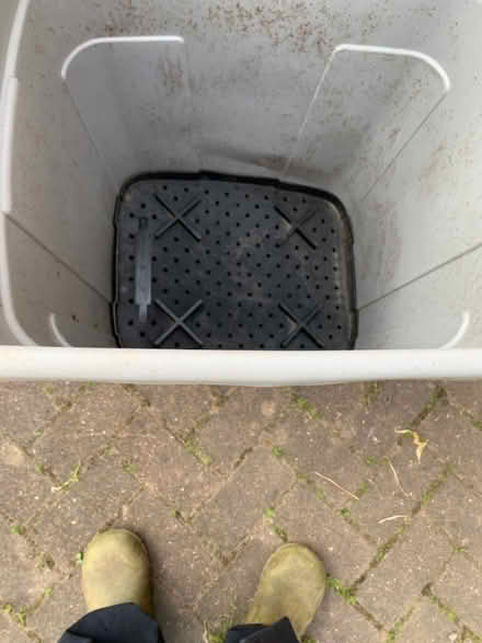 Photo of free old wormery (Little Malvern WR14) #4