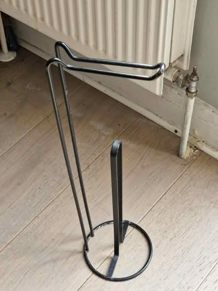 Photo of free Toilet roll holder (Morden - just off central road) #1