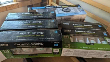 Photo of free Bunch of light bulbs cfl (Brighton)