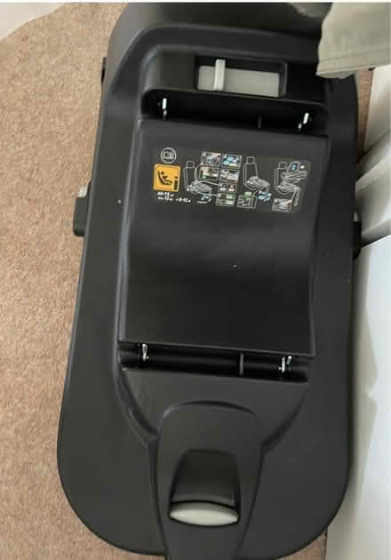 Photo of free Maxicosi isofix base (BN3) #1