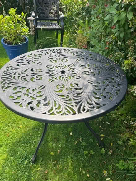Photo of free Metal patio set (Hatfield) #1