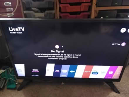 Photo of free 32" LG smart telly (Kings Sutton OX17) #1