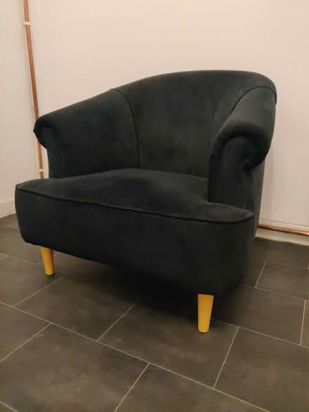 Photo of free Armchair (Leigh) #1