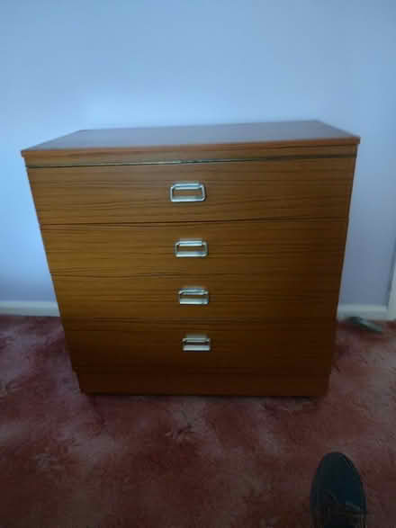 Photo of free Small chest of drawers (Hoddesdon EN11)