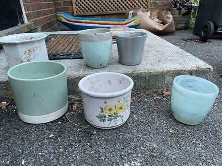 Photo of free 5 plant pots (Amersham HP7) #4