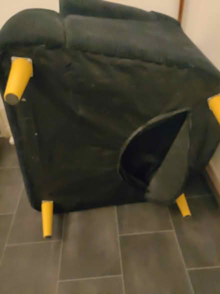 Photo of free Armchair (Leigh) #4