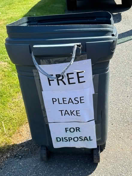 Photo of free Trash Can w/Wheels (Woburn on the Burlington line) #1