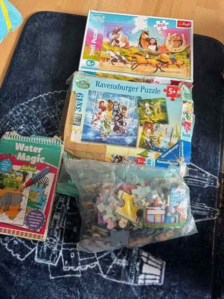 Photo of free Puzzles and water magic book (The Camp AL1) #1