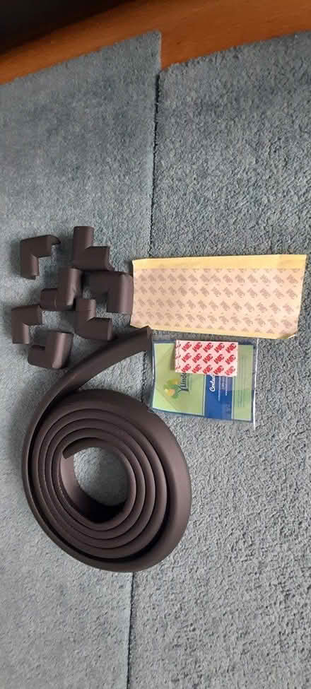 Photo of free Edge and corner safety guards (BS32) #1