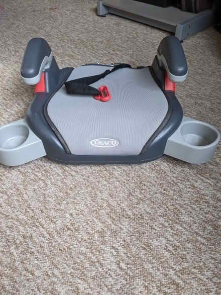 Photo of free Graco kids car booster seat (Chippenham SN14) #2