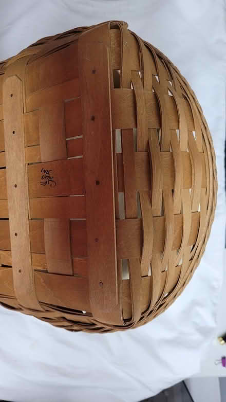Photo of free Longaberger round pie basket (Liverpool Bayberry) #4
