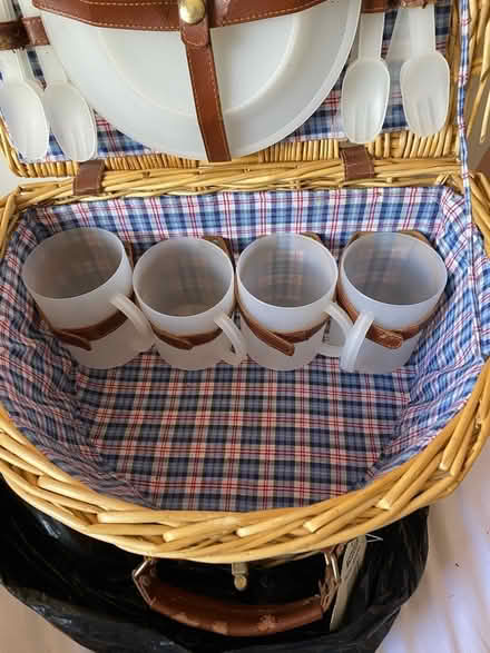Photo of free Picnic hamper (By Morrisons Basingstoke road) #3