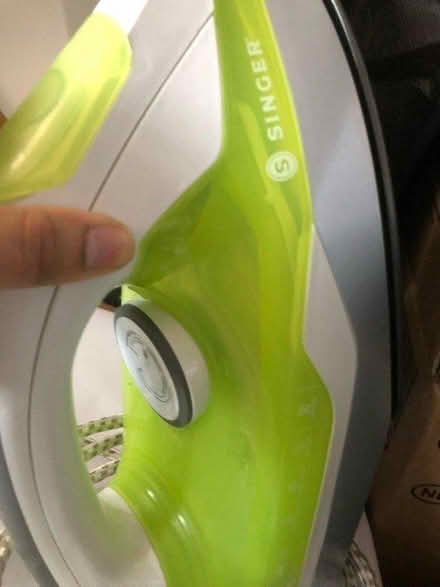 Photo of free Steam iron (E3 near Devons road DLR) #3