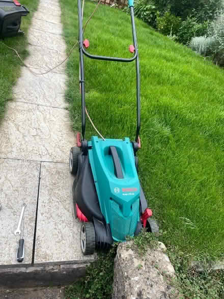 Photo of free Bosch corded lawn mower *needs repair* (Barnard's Green WR14) #1